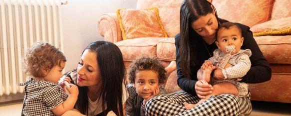 Las rondeñas Irene y Laura compaginan sus profesiones como dentista y fisioterapeuta con su pasión por la moda infantil. // Bonjour By Pompoko