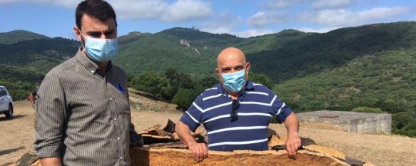 Vázquez ha puesto de relieve la labor de los técnicos de la delegación de Montes en el cuidado de un paraje de enorme riqueza medioambiental. // Ayuntamiento de Ronda