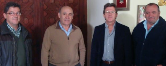 El Concejal de Agricultura, junto a Bartolomé Nieto y los presidente de las dos asociaciones rondeñas. // CharryTV