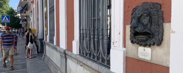 Oficina de Correos en la avenida Virgen de la Paz // Nacho Garrido