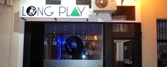 El pub Long Play, situado en calle Molino, abrió sus puertas en febrero de 2016  // Long Play