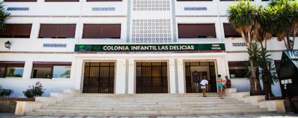 Entrada al edificio principal de la Colonia Infantil Las Delicias // CharryTV