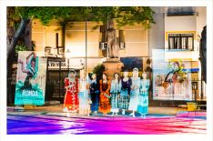 Damas goyescas junto al monumento a Pedro Romero // Juan Velasco, Estefanía Hurtado y María Ramírez