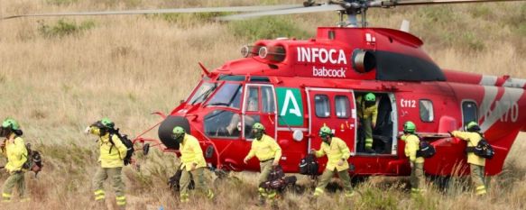 Uno de los helicóptero del Infoca sufrió en la tarde de ayer un accidente de poca gravedad ya que sus 19 ocupantes salieron ilesos del siniestro.  // Plan Infoca