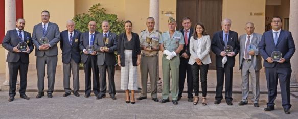 Ronda acogió la entrega del Premio Nacional de Periodismo José Ortega Munilla, El general Antonio Esteban y Emilio Domínguez, ganadores de la I y II edición, respectivamente, mientras que el rondeño Manolo Guerrero recibió uno de los accésits, 24 Sep 2021 - 10:56