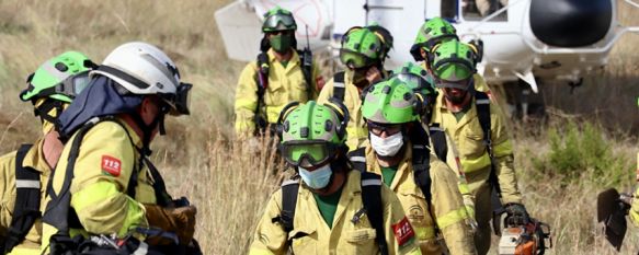 El fuego obligó al desalojo de 2.670 personas y provocó la muerte de un bombero forestal. // Junta de Andalucía
