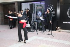 Los alumnos de danza han coreografiado la canción Ronda, verdad imposible. // María José García