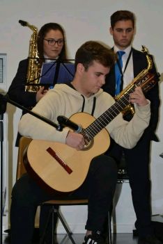 Mario Calle vio frustrado su sueño de ser profesor de guitarra y a día de hoy cursa la carrera universitaria de Criminología en Granada. // Mario Calle