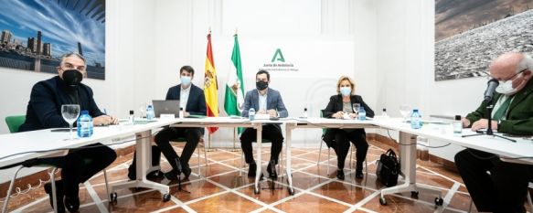 Moreno ha decidido ampliar el rango de edades para recibir la vacuna contra el COVID-19 tras su reunión con el Comité de Expertos. // Junta de Andalucía