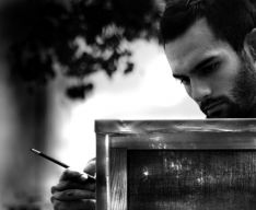 El joven pintor sevillano ya había ganado el Certamen de Pintura al Aire Libre de Ronda, en 2009 // CharryTV