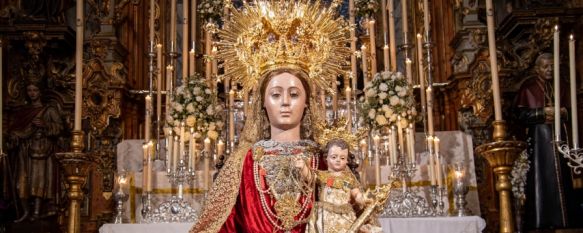 Los rondeños tuvieron la posibilidad de visitar la imagen durante su veneración ayer lunes, coincidiendo con la festividad de la Virgen de la Paz. // Hermandad de la Paz Ronda