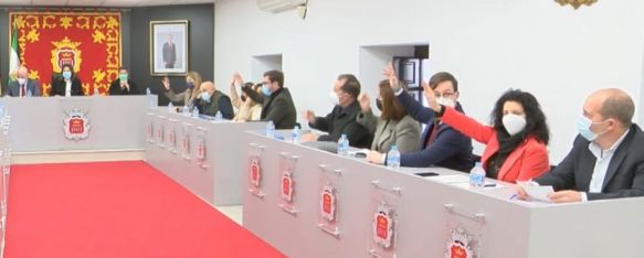 El Ayuntamiento de Ronda adapta su ordenanza fiscal a la nueva ley sobre el impuesto de plusvalía, En el pleno de enero también se ha informado de la creación de un Plan de Movilidad Urbana Sostenible y se ha aprobado que una plaza de La Dehesa se denomine Luis Aragonés , 01 Feb 2022 - 11:58