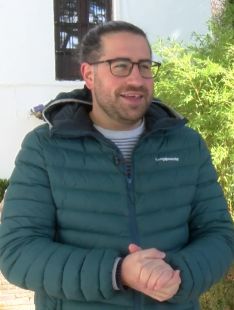 Rafa y Punto no puede dejar a un lado en sus juegos de magia el payaso que lleva dentro // CharryTV