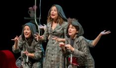 El grupo teatral siempre ha optado por mezclar en sus espectáculos lo culto con lo popular. // Las Niñas de Cádiz