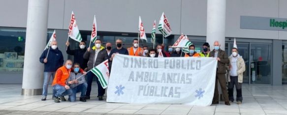 Los trabajadores realizaron varias concentraciones frente al Hospital Comarcal antes de iniciar una huelga indefinida a finales de enero // CC.OO.