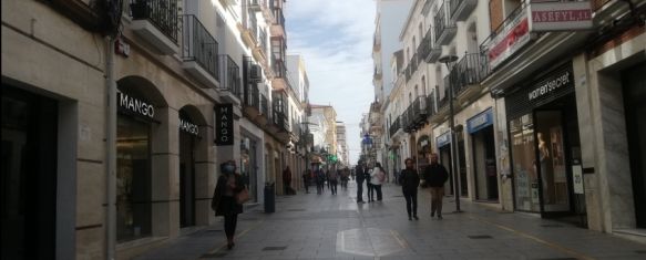 Carrera Espinel es la arteria principal del Centro Comercial Abierto de Ronda // Paloma González 