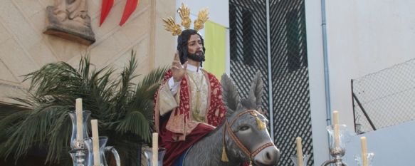 Al fin pudo procesionar la nueva imagen de Nuestro Padre Jesús en su Entrada Triunfal en Jerusalén. // María José García