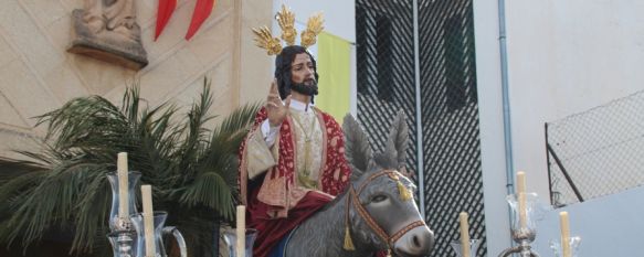 La Pollinica inauguró un resplandeciente Domingo de Ramos en Ronda, La Pollinica estrenó la nueva imagen de su Cristo y la parihuela para María Santísima de la Paloma, que portó una Cruz pectoral, regalo de la Hermandad de la Paz, 12 Apr 2022 - 16:56