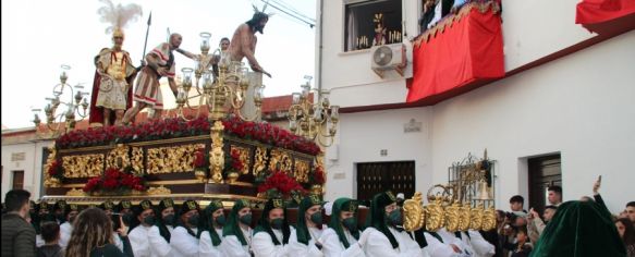 La Columna abrió un brillante Miércoles Santo en nuestra ciudad, Cientos de rondeños acudieron al Barrio de San Cristóbal para ser testigos de la salida de La Novia de Ronda y Nuestro Padre Jesús en La Columna, 13 Apr 2022 - 10:17