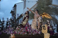 La Hermandad del Huerto tuvo que acortar el recorrido en la noche del Lunes Santo debido a la lluvia // María José García