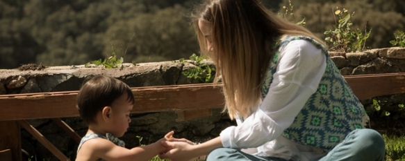 El chaleco étnico de marca rondeña que logró agotar más de 100 unidades en 10 minutos, Se trata de una prenda de la tienda virtual de moda infantil Bonjour By Pompoko, que hace unos meses se atrevió a lanzar prendas también para mujeres, 25 Apr 2022 - 08:53