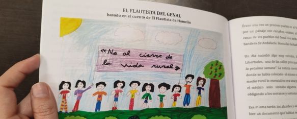 El Flautista de Hamelin se transforma en un mendigo que protesta por el cierre de oficinas bancarias en los pequeños pueblos de la Serranía de Ronda. // Paloma González El Flautista de Hamelin se transforma en un mendigo que protesta por el cierre de oficinas bancarias en los pequeños pueblos de la Serranía de Ronda. // Paloma González