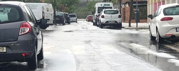 Martes de lluvia y granizo en Ronda, Una fuerte granizada ha sorprendido a los vecinos esta mañana, 03 May 2022 - 14:59