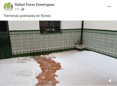Muchos vecinos han compartido imágenes de la granizada en redes sociales // Rafa Flores