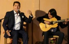 Juanito Berrocal junto al guitarrista Agustín de la Fuente. // Peña Flamenca de Ronda
