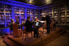 Pedro Vázquez Marín dirigió el concierto de Ensemble Arte Tripharia // RMR