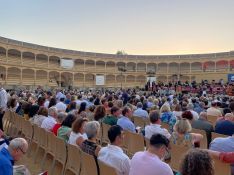 Aforo completo en la Plaza de Toros para disfrutar de la Gala de Tenores // Jairo García 