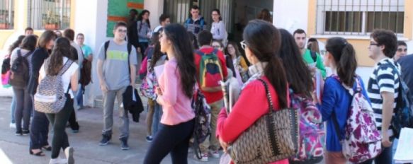 Un estudio evidencia que la mitad de los jóvenes LGTBI rondeños no revelarían su orientación sexual, La Asociación Serranía Diverxa ha encuestado a alumnos de secundaria de la ciudad, 14 Jul 2022 - 11:56