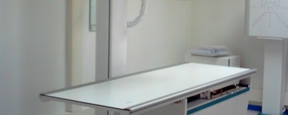 La sala de radiología está digitalizada, lo que permite que las imágenes puedan ser visualizadas desde un terminal informático. // CharryTV