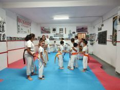 Los más pequeños aprenden los valares de las artes marciales mediante juegos // CharryTV