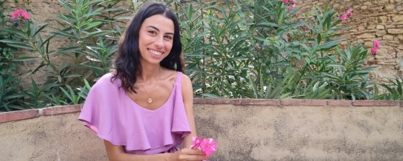 Entrevistamos a la joven en los jardines de los Baños Árabes // CharryTV