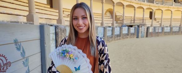 Hablamos con la joven en la plaza de toros de Ronda, un lugar muy especial para ella.  // CharryTV