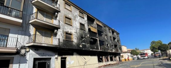 “Ruina total”: el edificio Pepita Flores ha quedado calcinado tras el incendio, Investigan las causas del incendio que ha provocado el desalojo de medio centenar de viviendas, 26 Aug 2022 - 09:58