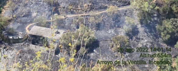 Un incendio en el Arroyo de la Ventilla calcina 6.000 m2, Desde el Ayuntamiento de Arriate agradecen la rápida actuación de los bomberos forestales, 26 Aug 2022 - 17:06