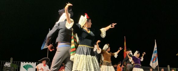 Los Coros y Danzas de Ronda durante su actuación en la gala del domingo // Ayuntamiento de Ronda