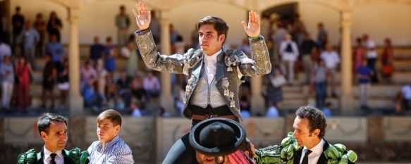 Guillermo Hermoso de Mendoza abre la puerta grande en la matinal de Ronda, En la Corrida de Rejones que antecedió a la Goyesca, cortó tres orejas y Pablo Hermoso y Lea Vicens, una cada uno, 05 Sep 2022 - 08:25