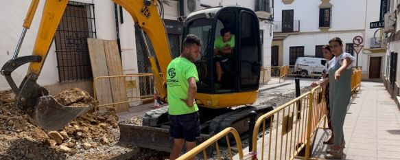 El Consistorio invierte 40.000 euros en obras de saneamiento en la calle Calvo Asensio, Los trabajos, con un plazo de ejecución de 15 días, pretenden subsanar problemas de filtraciones que suelen afectar al entorno de la Plaza Carmen Abela, 07 Sep 2022 - 17:19