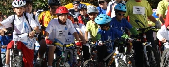 Éxito participativo en el Día de la Bicicleta, Día sin Alcohol, Unas cuatrocientas personas participaron en la prueba, con salida desde los Jardines de Blas Infante. , 15 Nov 2010 - 22:24