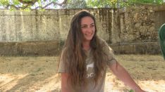Clara, que también es ingeniera agrónoma, se ha criado en la finca junto a sus hermanos  // CharryTV