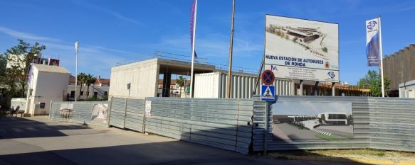 Tensión y bronca con la resolución del contrato de la nueva estación de autobuses, PP y PSOE se vuelven a enfrentar en un pleno en el que se han tratado otras cuestiones importantes, como la del abastecimiento de agua potable en el Cerro del Almendro , 26 Sep 2022 - 17:18