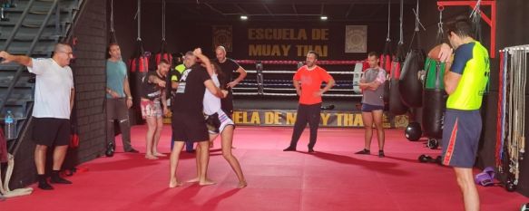 Una veintena de policías locales se forman en defensa personal en la escuela Lum King KO , Este curso gratuito incluye técnicas de muay thai y judo, 19 Oct 2022 - 17:09