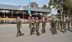 El teniente coronel Miguel Ángel Franco, junto al Guión y la Plana de Mando de la X Bandera Millán-Astray // CharryTV