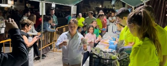 El barrio de San Francisco celebra su tostón y buñuelada tradicional, Se homenajeó a unos de los creadores de la iniciativa, el recientemente fallecido Pepe Flores, 02 Nov 2022 - 11:21