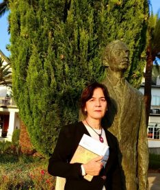 Carmen Rivas, profesora del instituto Fernando de los Ríos, ha sido galardonada por sus estudios sobre la estancia de Rilke en Ronda // CharryTV