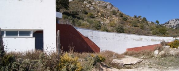 Tratan de encontrar una solución a los problemas de acceso al nuevo cementerio de Algatocín, Esta instalación, que lleva dos años cerrada, fue financiada con los Planes Provinciales de Obras y Servicios , 10 Feb 2012 - 23:15