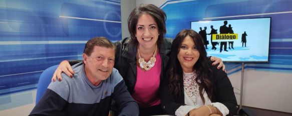 José María Castillero, Mª Carmen Camacho y Nerea Torres en el plató de Charry TV  // Paloma González 